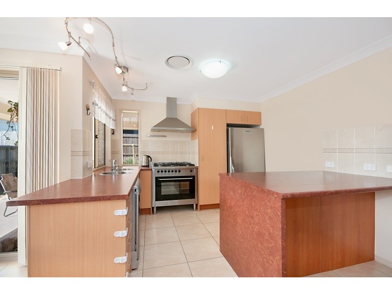 17 Hillcrest Court, Murrumba Downs QLD 4503
