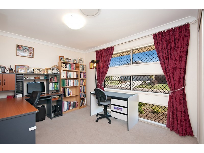 17 Hillcrest Court, Murrumba Downs QLD 4503