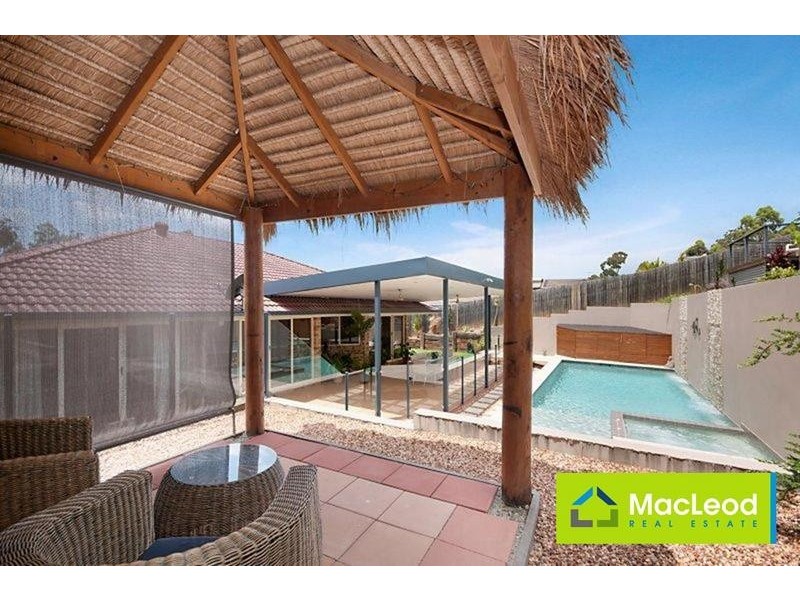 3 Foambark Ct, Eatons Hill QLD 4037