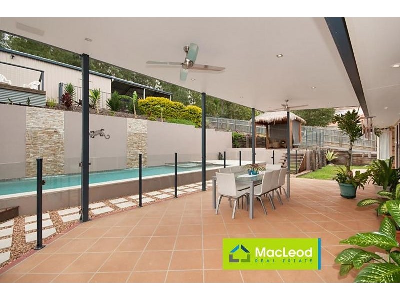 3 Foambark Ct, Eatons Hill QLD 4037