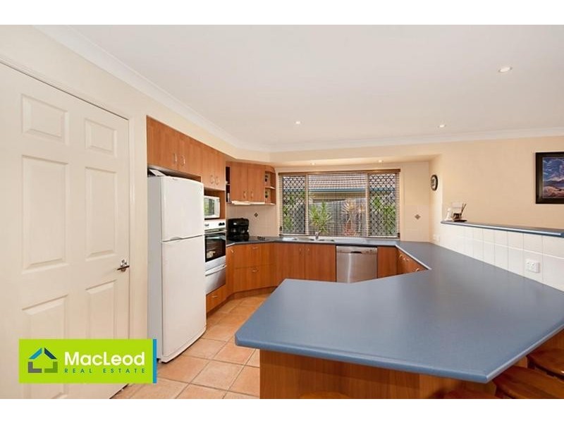 3 Foambark Ct, Eatons Hill QLD 4037