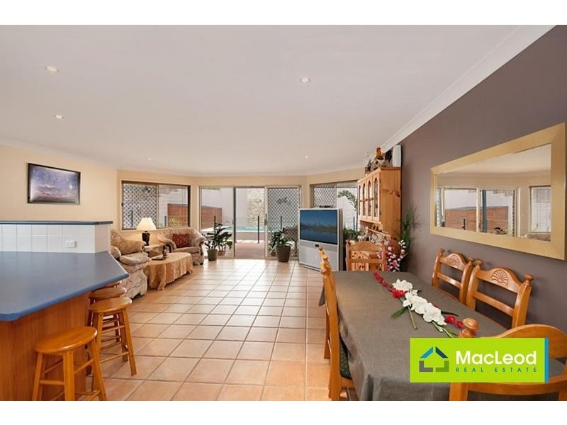 3 Foambark Ct, Eatons Hill QLD 4037