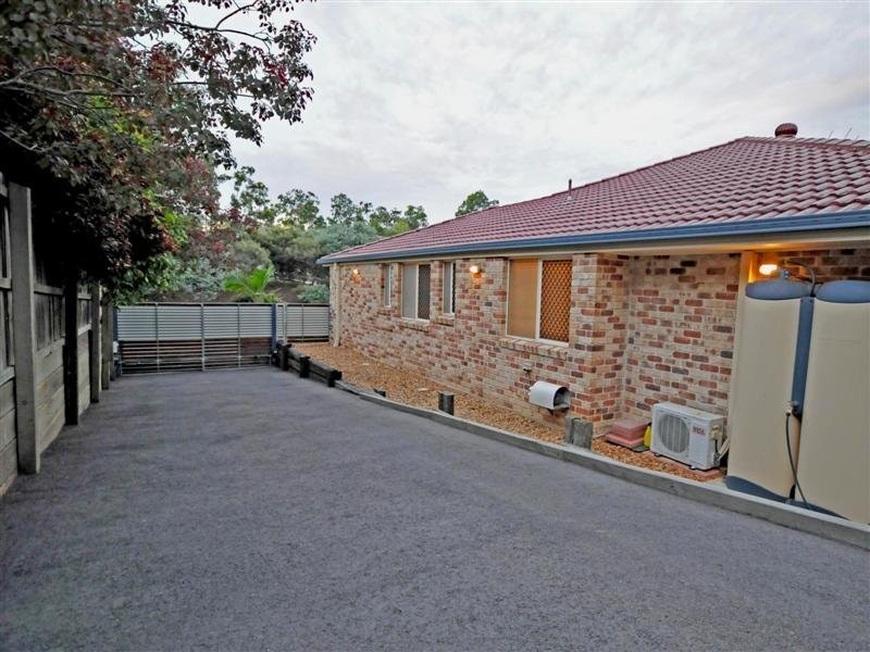 3 Foambark Ct, Eatons Hill QLD 4037