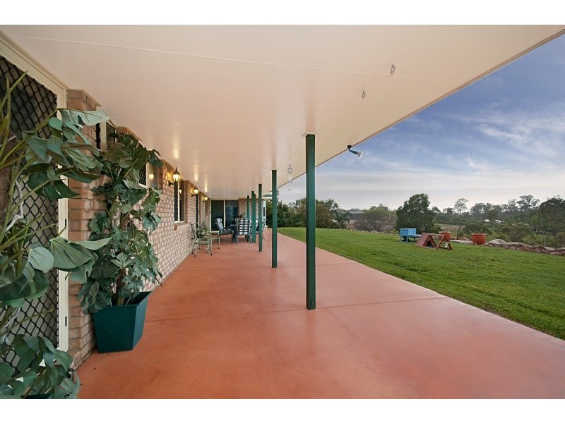 660 Oakey Flat Road, Burpengary QLD 4505