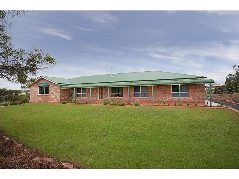 660 Oakey Flat Road, Burpengary QLD 4505