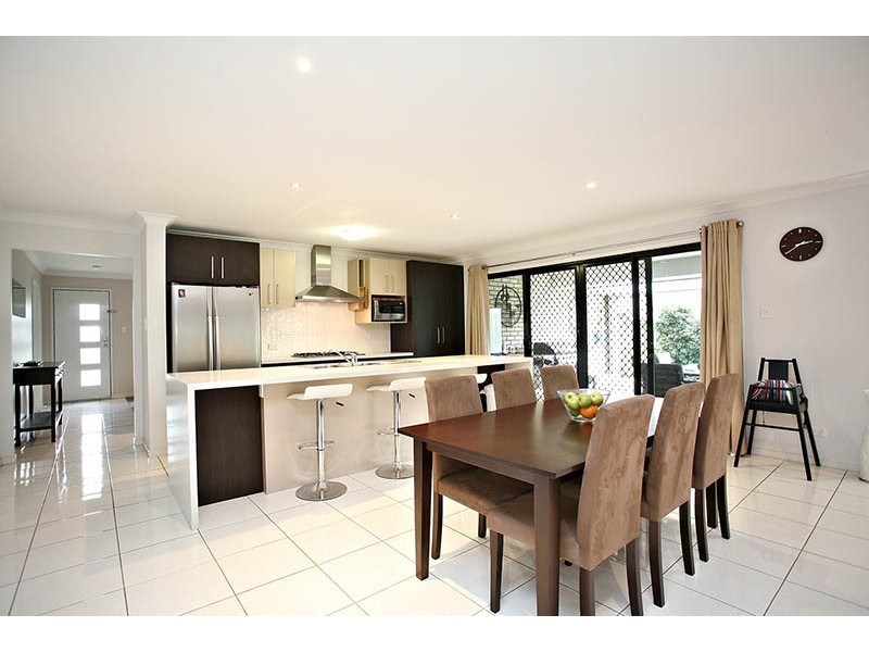 33 Baybreeze Crescent, Murrumba Downs QLD 4503