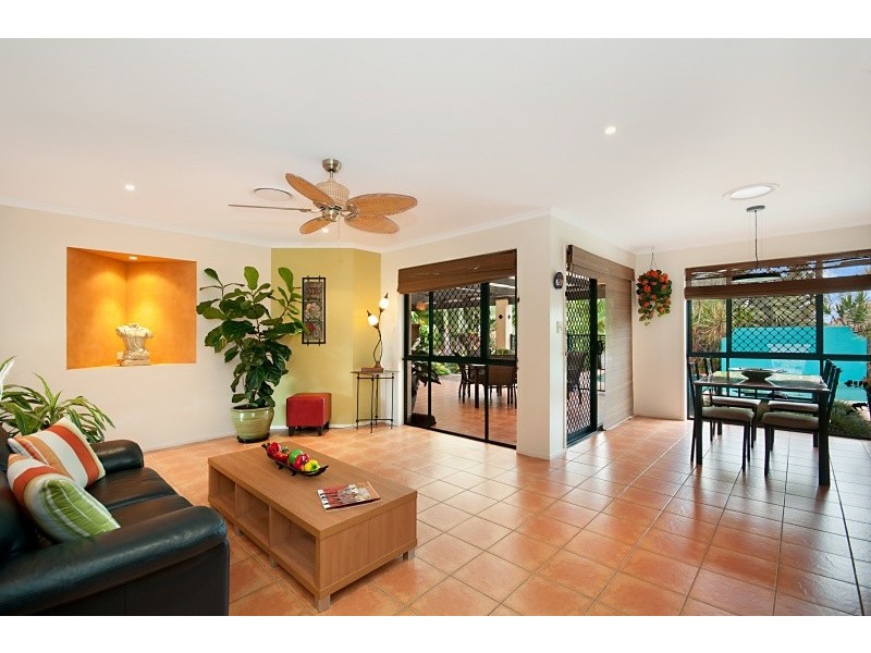 8 Farrington Drive, Murrumba Downs QLD 4503