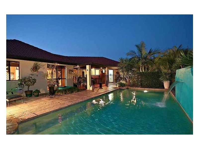 8 Farrington Drive, Murrumba Downs QLD 4503