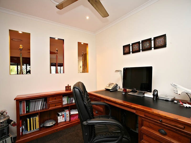 8 Farrington Drive, Murrumba Downs QLD 4503