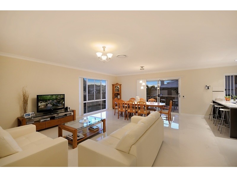 1 Warabi Crescent, North Lakes QLD 4509