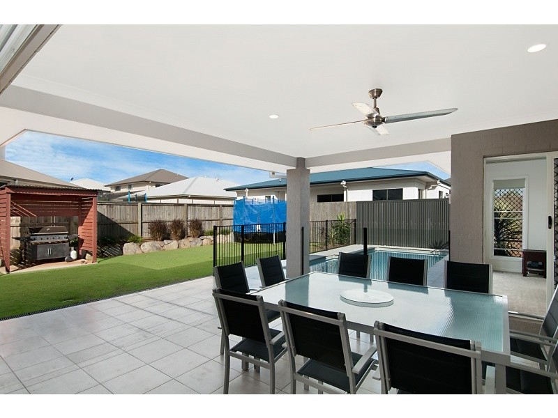 17 Lakeview Terrace, Murrumba Downs QLD 4503