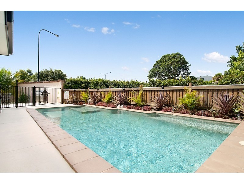 2 Thomson Close, North Lakes QLD 4509