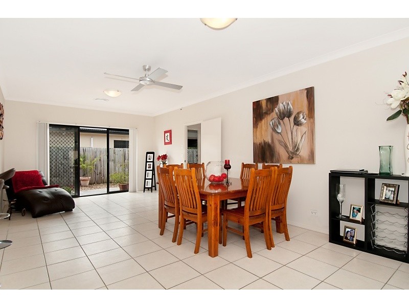2 Thomson Close, North Lakes QLD 4509