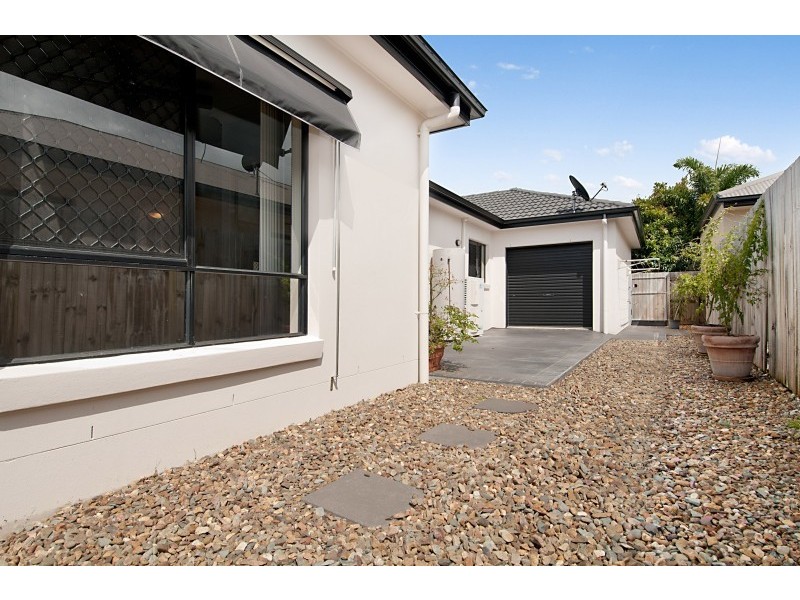 2 Thomson Close, North Lakes QLD 4509