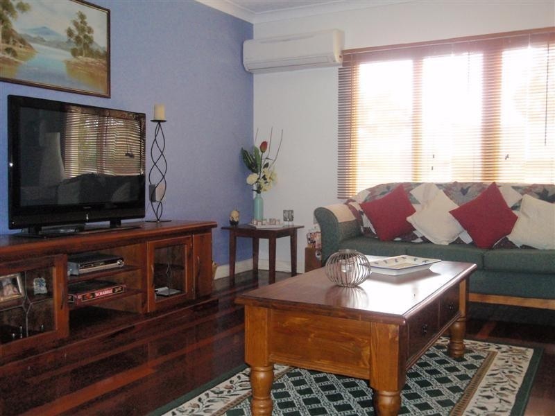 9 Macarthur Drive, Kallangur QLD 4503