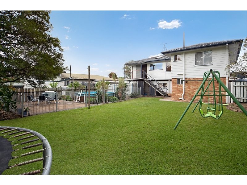 27 Tamarix Avenue, Bray Park QLD 4500