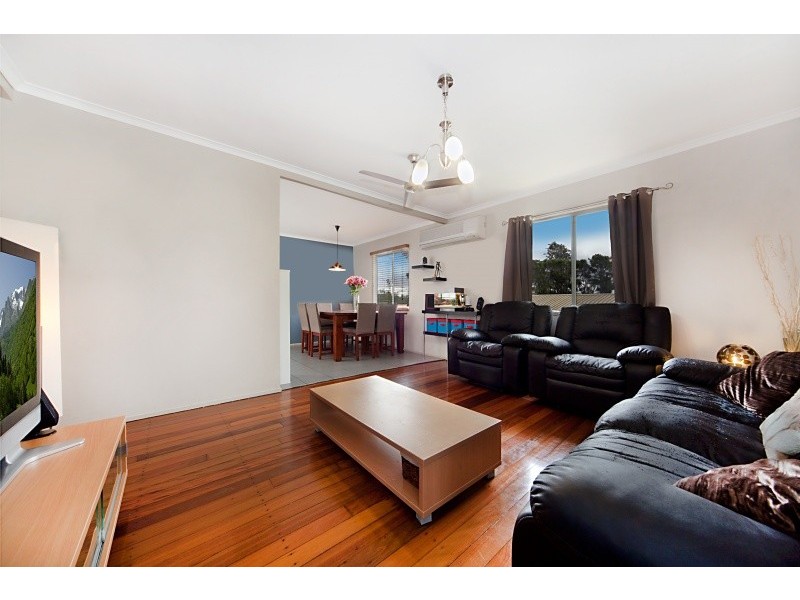 27 Tamarix Avenue, Bray Park QLD 4500