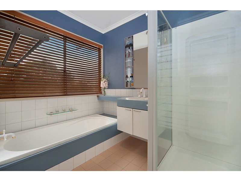 27 Tamarix Avenue, Bray Park QLD 4500