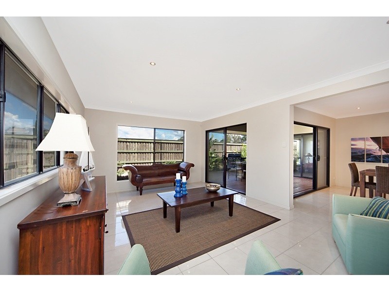 28 Waterway Crescent, Murrumba Downs QLD 4503