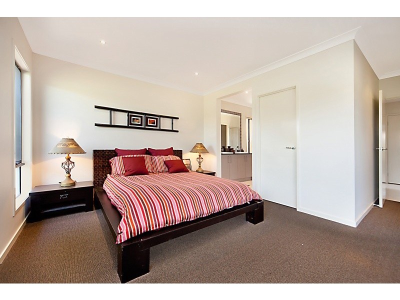 28 Waterway Crescent, Murrumba Downs QLD 4503