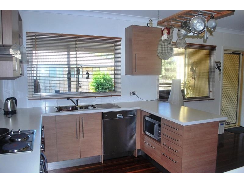 9 Macarthur Drive, Kallangur QLD 4503