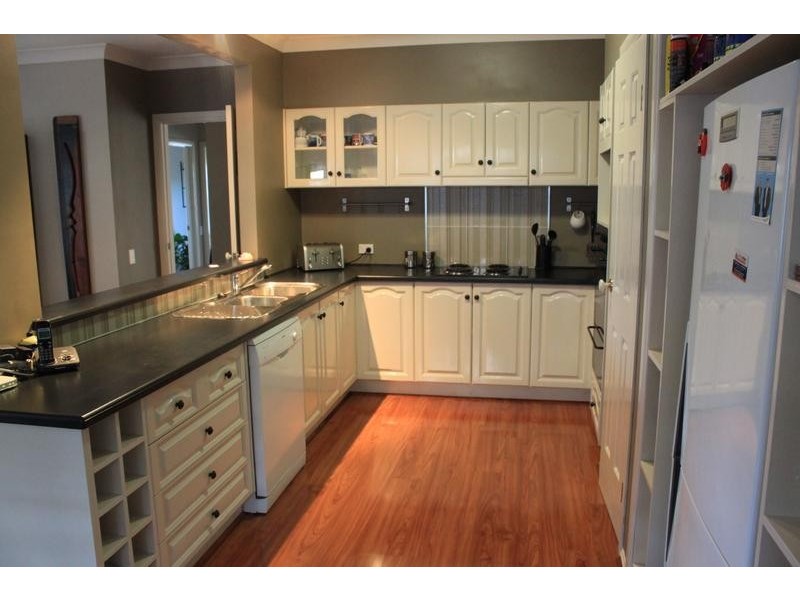 2 Kruger Court, Petrie QLD 4502