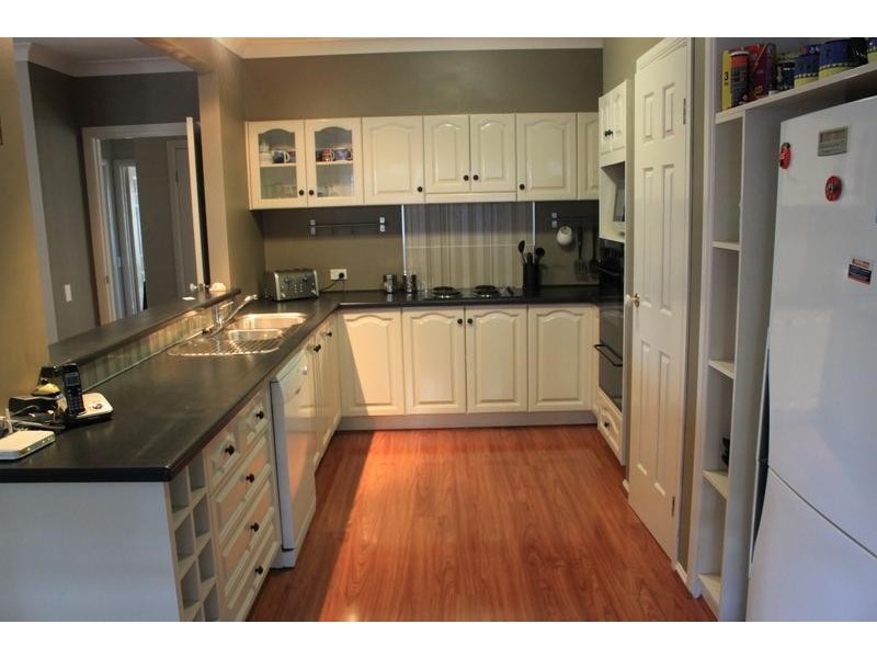 2 Kruger Court, Petrie QLD 4502