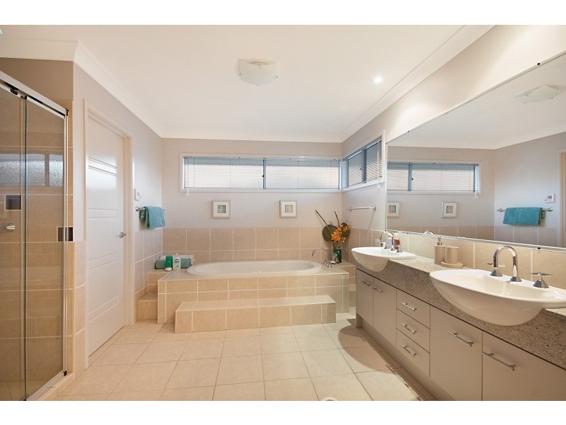 9 Northquarter Drive, Murrumba Downs QLD 4503