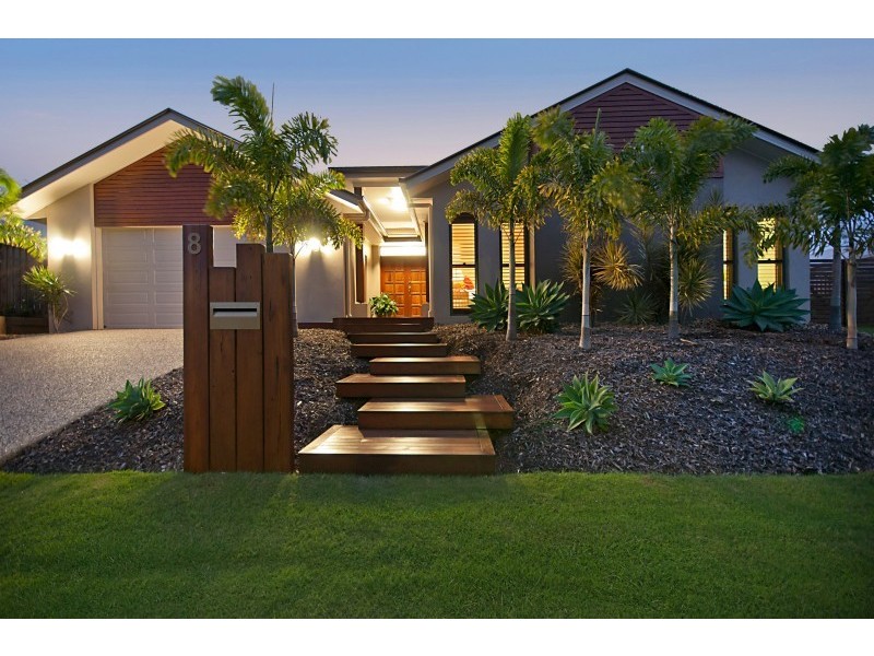 8 Twin Lakes Drive, Murrumba Downs QLD 4503