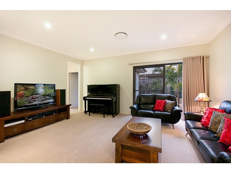 8 Twin Lakes Drive, Murrumba Downs QLD 4503