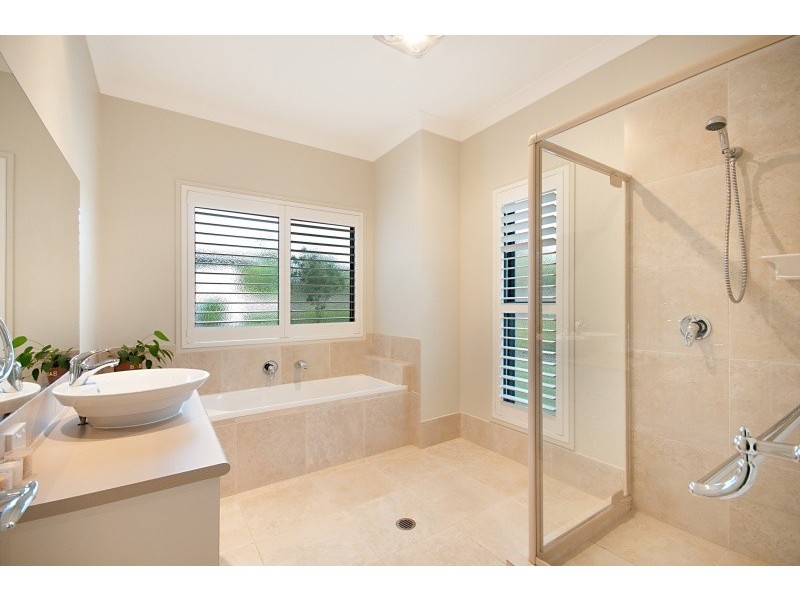 8 Twin Lakes Drive, Murrumba Downs QLD 4503