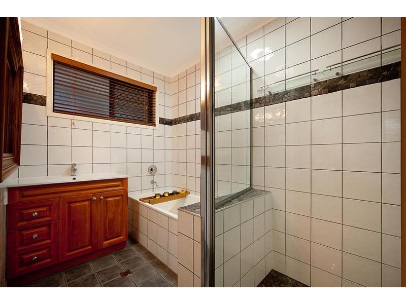 8 Doonside Parade, Brendale QLD 4500