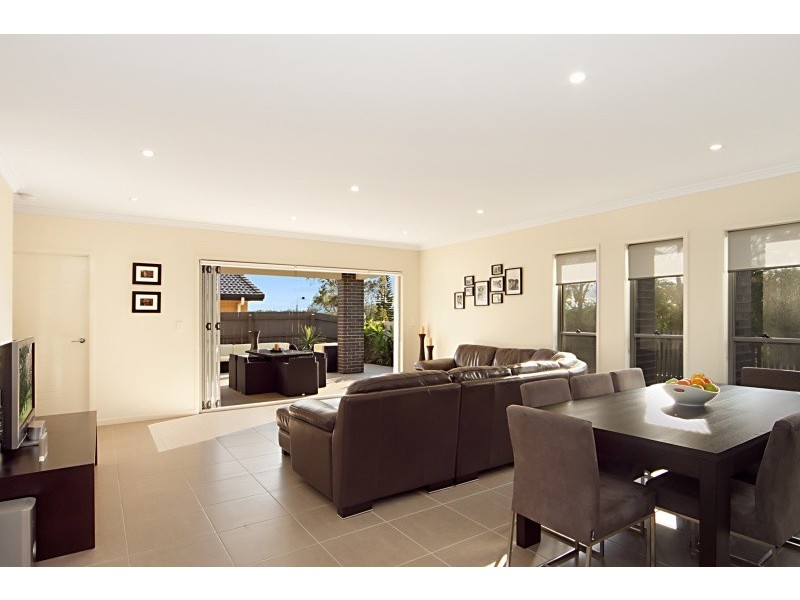 42 Wellington Road, Murrumba Downs QLD 4503