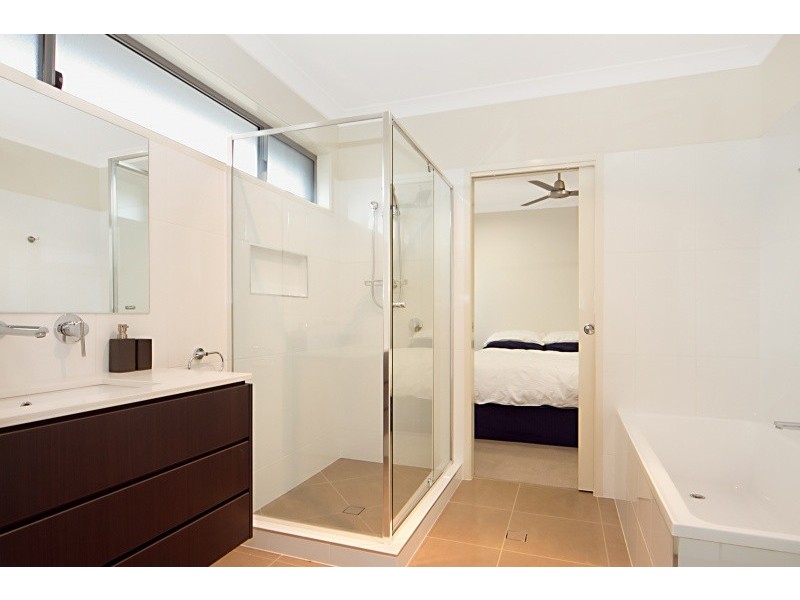 42 Wellington Road, Murrumba Downs QLD 4503