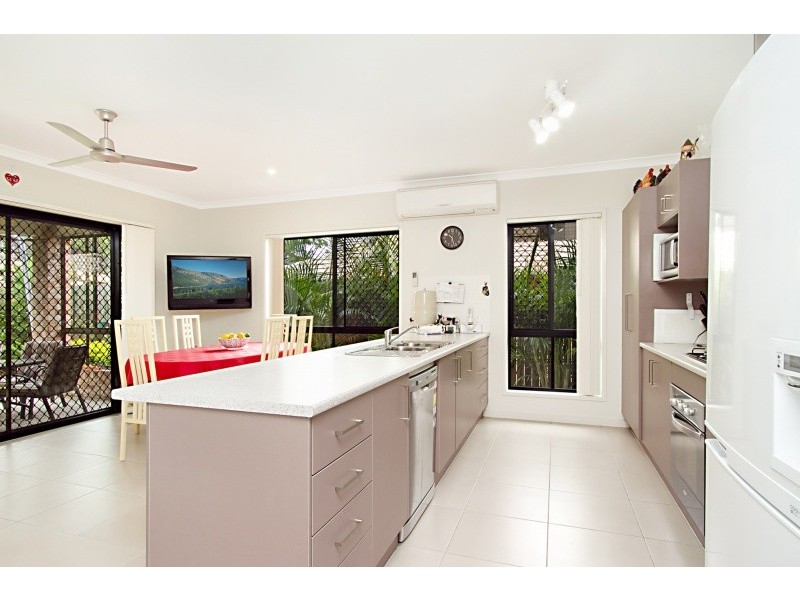 8 Illawarra Close, Griffin QLD 4503