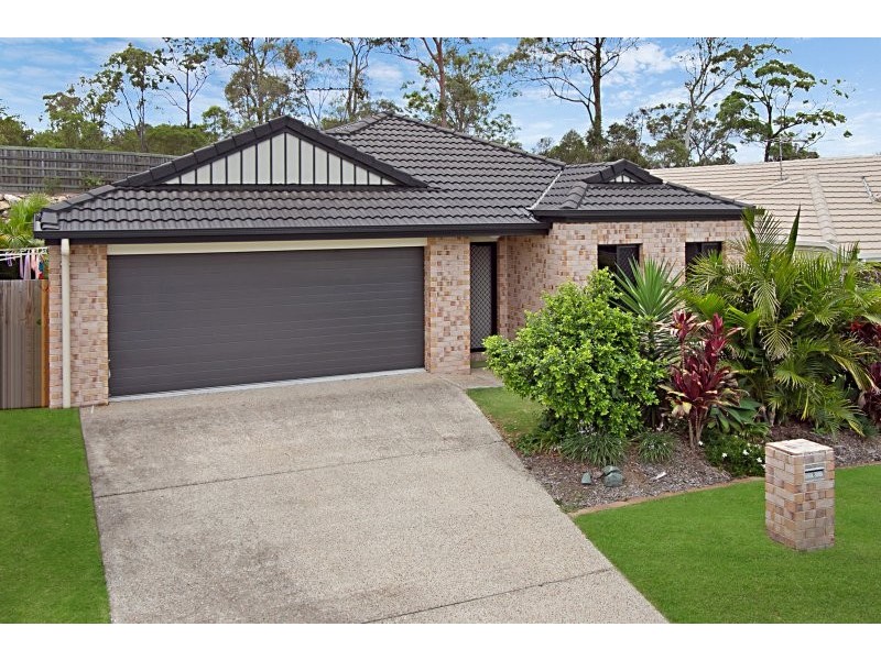 8 Illawarra Close, Griffin QLD 4503