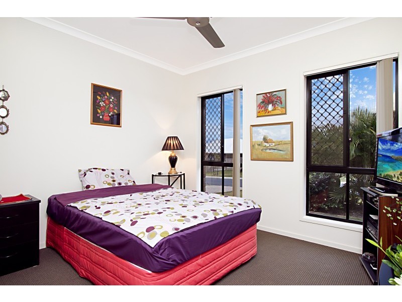 8 Illawarra Close, Griffin QLD 4503