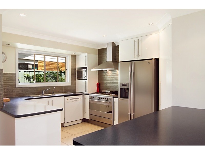 8 Kubiak Drive, Murrumba Downs QLD 4503