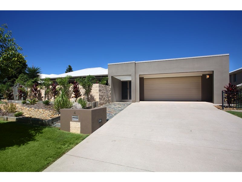 4 Cascade Court, Murrumba Downs QLD 4503