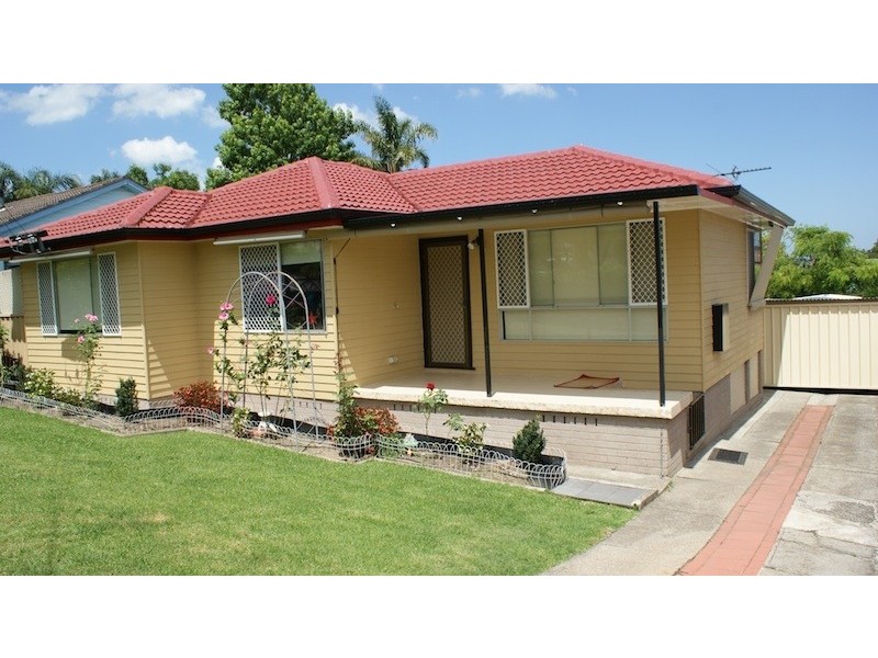 9 Kookaburra Parade, Woodberry NSW 2322