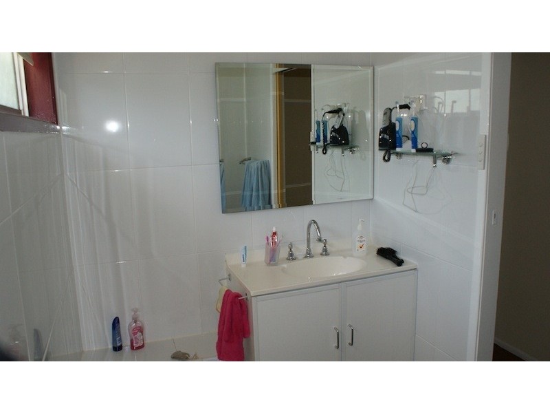 9 Kookaburra Parade, Woodberry NSW 2322