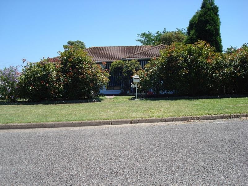 28 Michael Hill Avenue, Woodberry NSW 2322