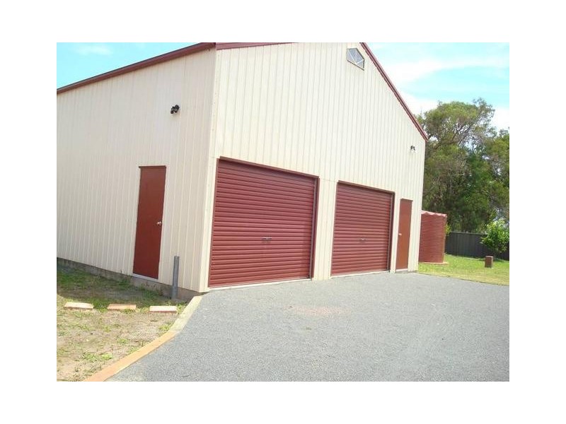 17 Waterfront Road, Swan Bay NSW 2324