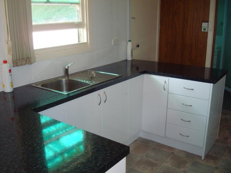 2 Hartzer Place, Tarro NSW 2322