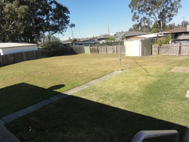 11 Burbank Close, Tarro NSW 2322