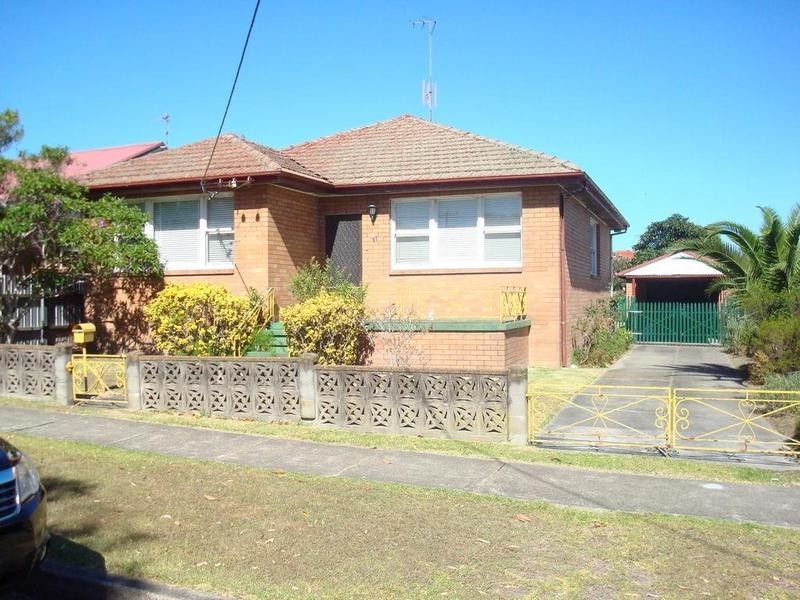 11 Landor Street, Beresfield NSW 2322