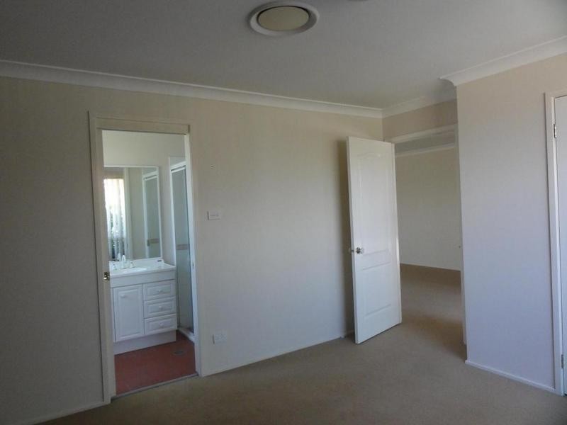 4 Maybush Avenue, Thornton NSW 2322