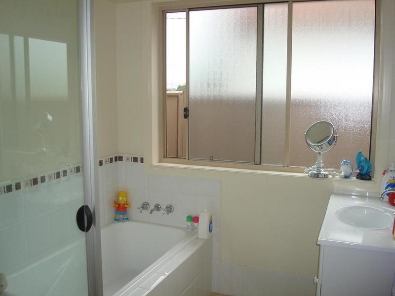 2/120 Anderson Drive, Tarro NSW 2322