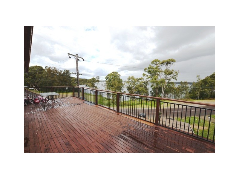 131 Dobell Drive, Wangi Wangi NSW 2267