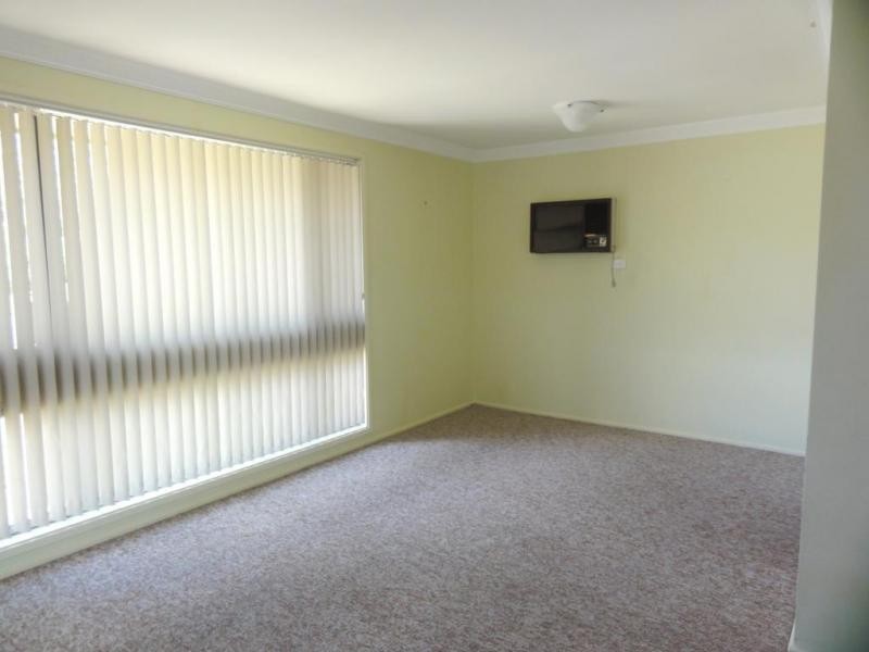 25 Taylor Avenue, Thornton NSW 2322